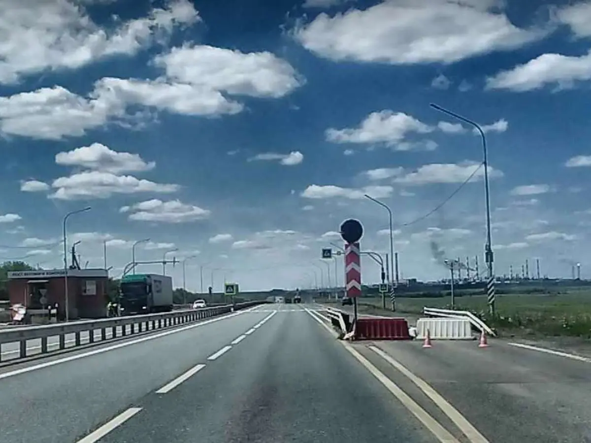 у въезда в Оренбург